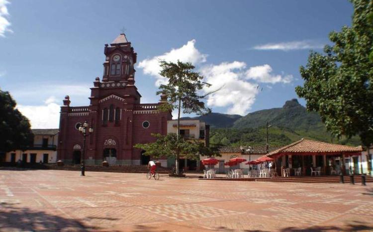 Alojamiento Campestre. San Carlos, Antioquia. Hotel Ngoại thất bức ảnh